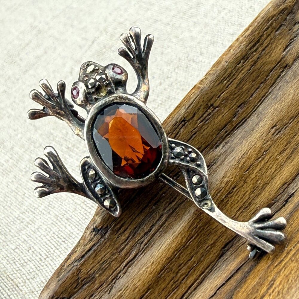 Vintage 925 Silver Marcasite Topaz Eyes Belly Frog Toad Brooch Small Pin 1.5"